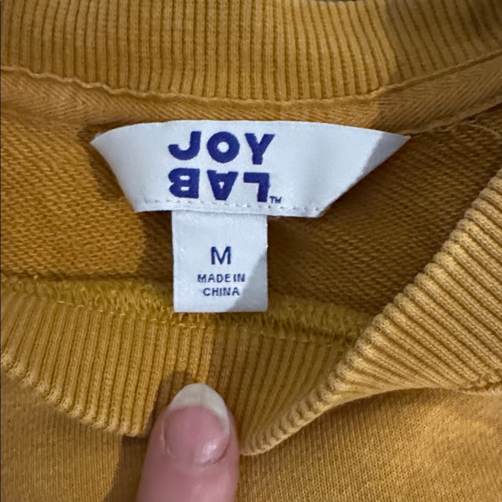 JoyLab Cropped Sweatshirt Size Medium in Yellow/Mustard - Picture 2 of 4